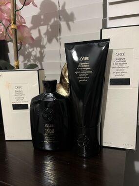 Oribe Signature Shampoo & I Conditioner Set